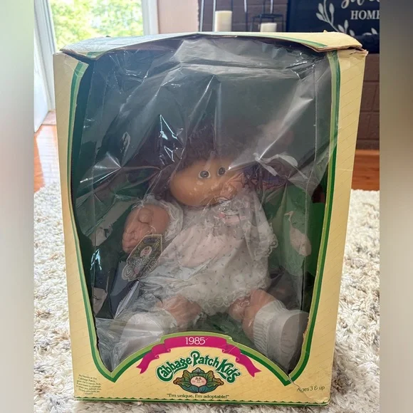 Cabbage Patch Doll Olive Zelda with Kids Birth Certificate and Papers - Picture 1 of 4